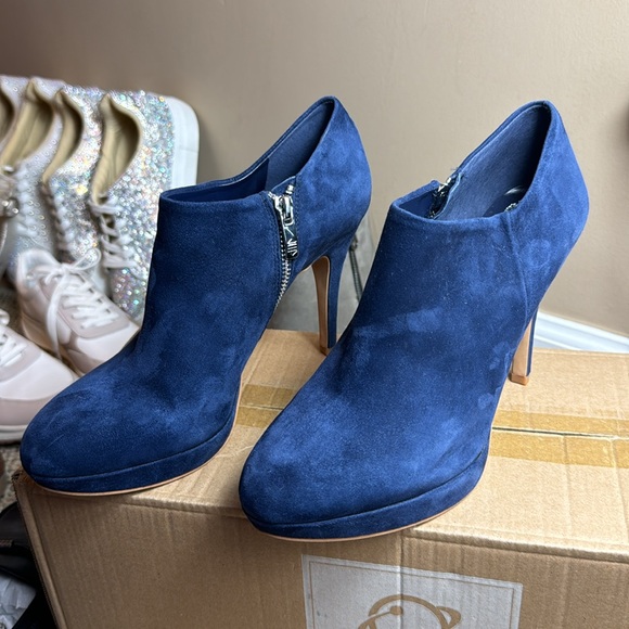 • Vince Camuto • Elvin Platform Bootie Ankle Boot • Inkwell • Size 9 • 😍 - Picture 3 of 17